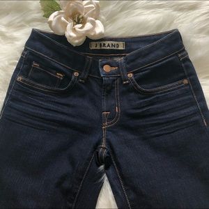 J Brand jeans Blue label Curvy Bootleg Size 24 USA